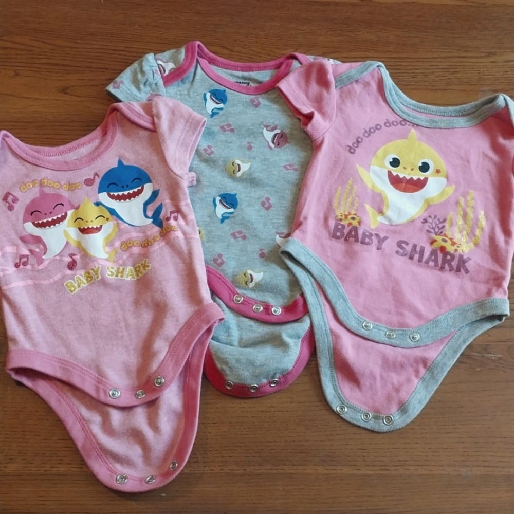 Lot of 3 Baby Shark Onsies 0-3m